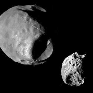 <p>Die Marsmonde Phobos und Deimos im richtigen Grössenverhältnis zueinander</p>

