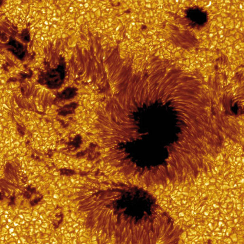 <p>Aufnahme einer Sonnenfleckengruppe</p>
